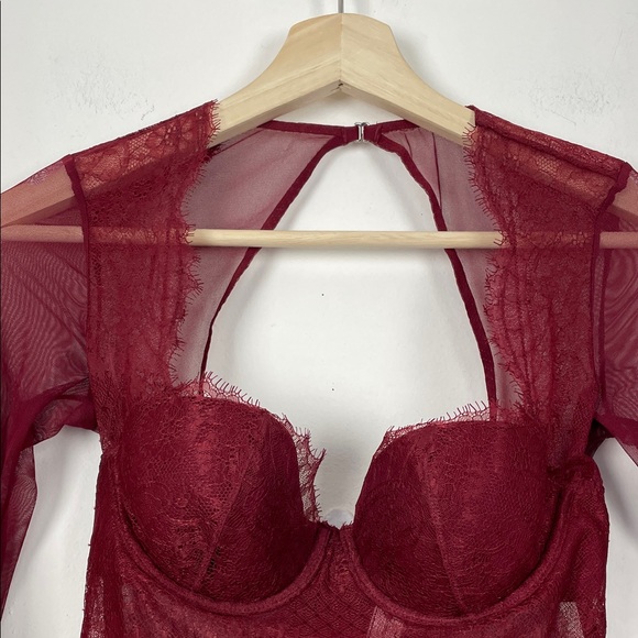 Victoria's Secret Sheer Lace Women's 34A Teddy Thong Long Sleeve Padded Bodysuit - Picture 3 of 7